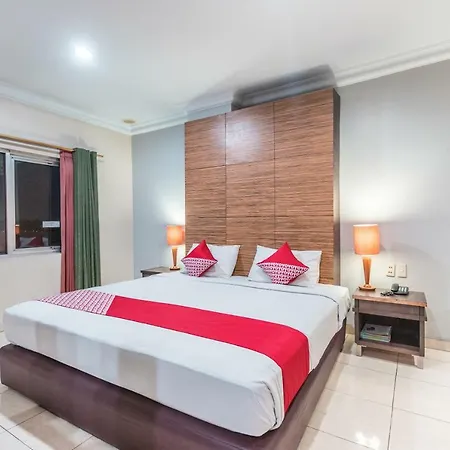 Oyo 1475 Alia Matraman Syariah Near Rs Premier Jatinergara Hotel
